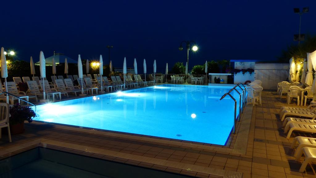 Hotel Oxford Lido di Jesolo Eksteriør billede